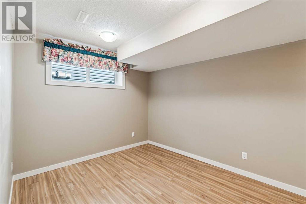 Single Family House for Sale in  Auburn Springs Close SE Auburn Bay Calgary 