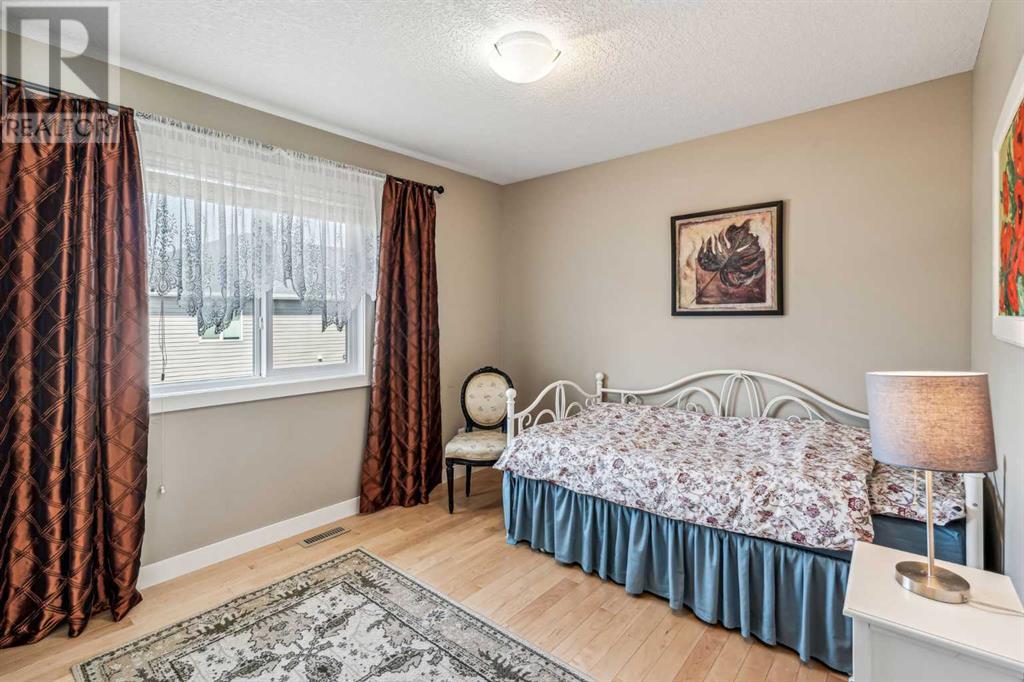 Single Family House for Sale in  Auburn Springs Close SE Auburn Bay Calgary 