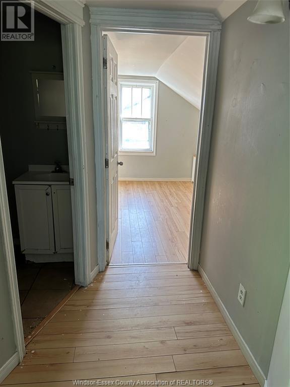 Photo 10 of 631 633 Parent Avenue, Windsor ON