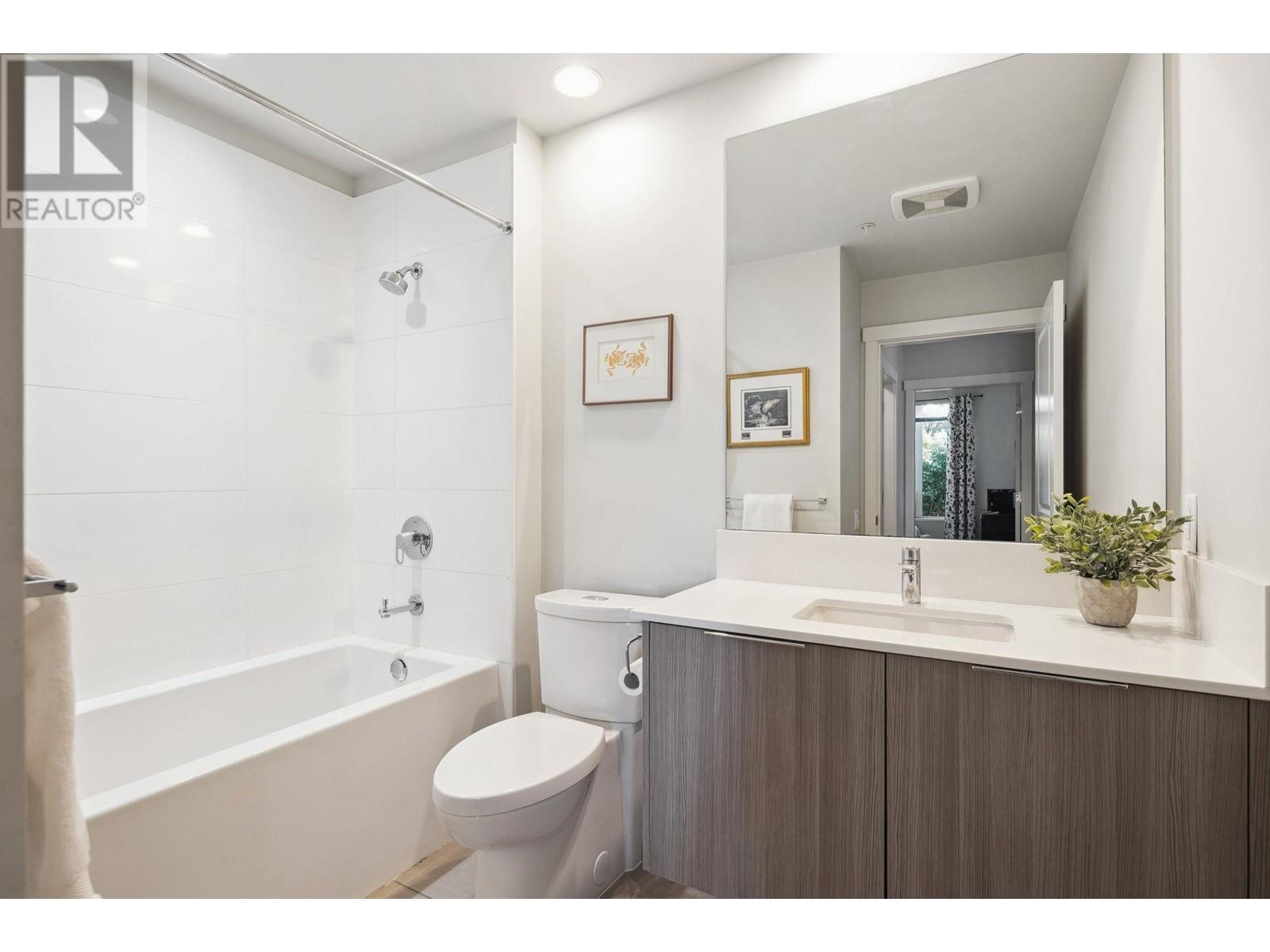 Photo 5 of 104 3289 Riverwalk Avenue, Vancouver BC
