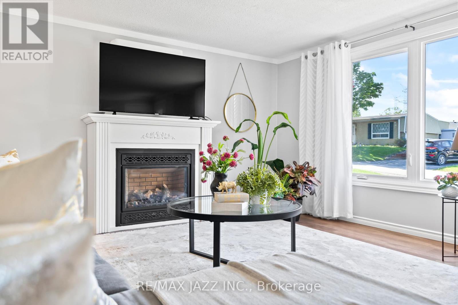 Photo 11 of 15 Bluffs Road, Clarington ON