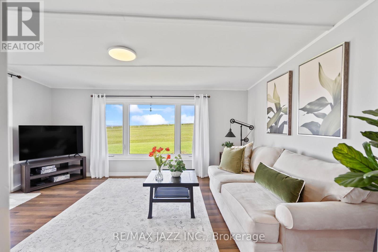 Photo 17 of 15 Bluffs Road, Clarington ON