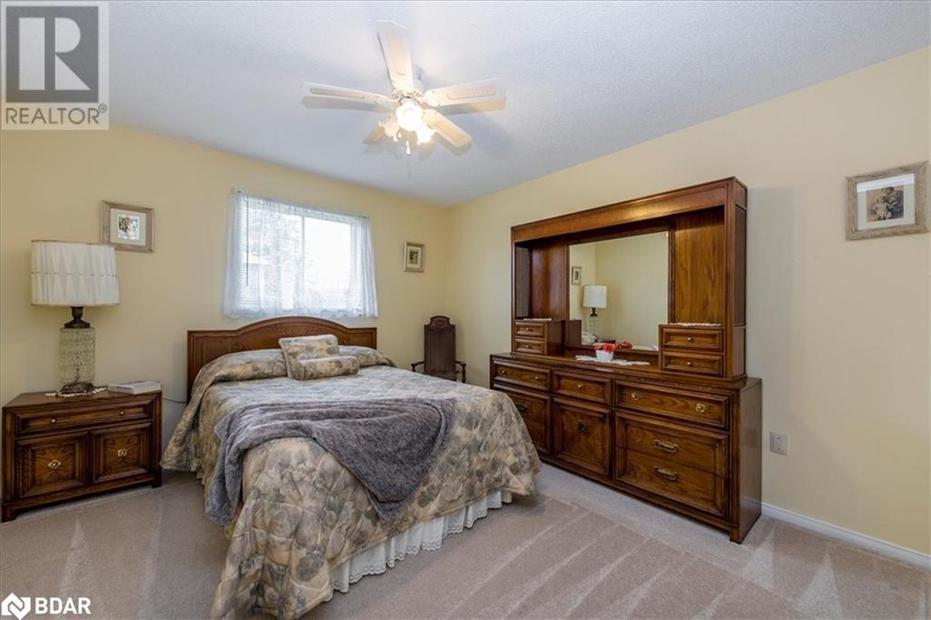 Photo 10 of 290 Cundles Road W, Barrie ON