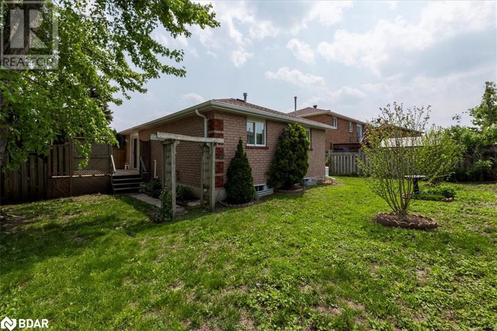 Photo 23 of 290 Cundles Road W, Barrie ON
