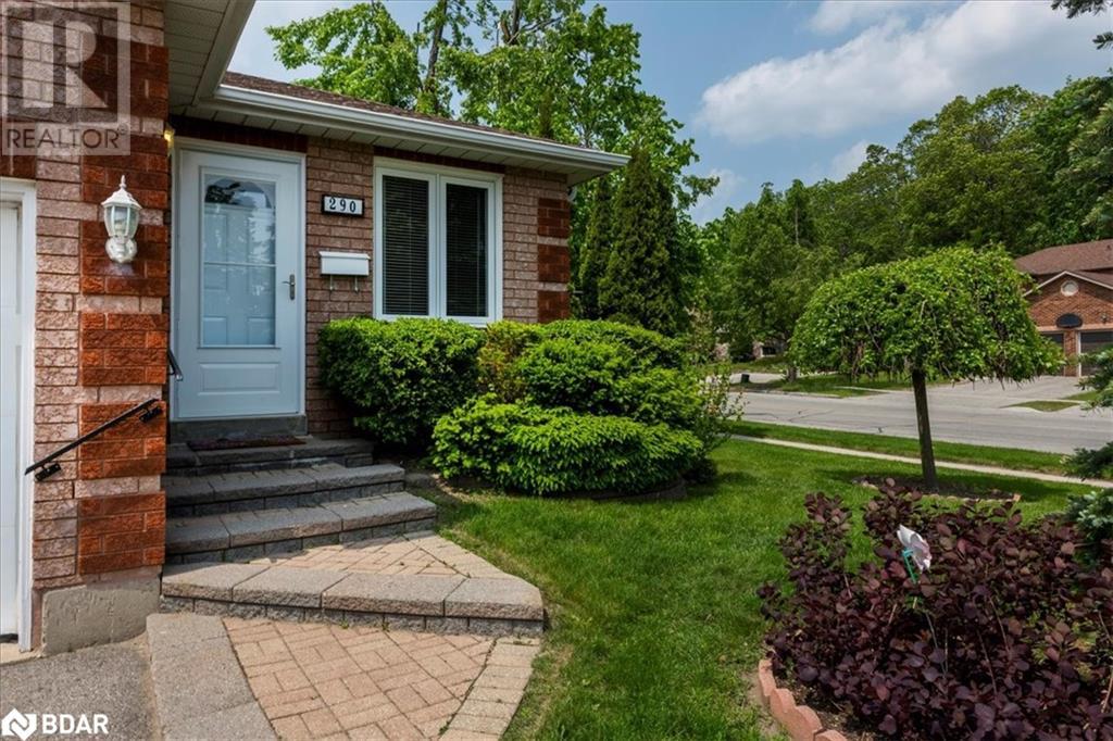 Photo 3 of 290 Cundles Road W, Barrie ON