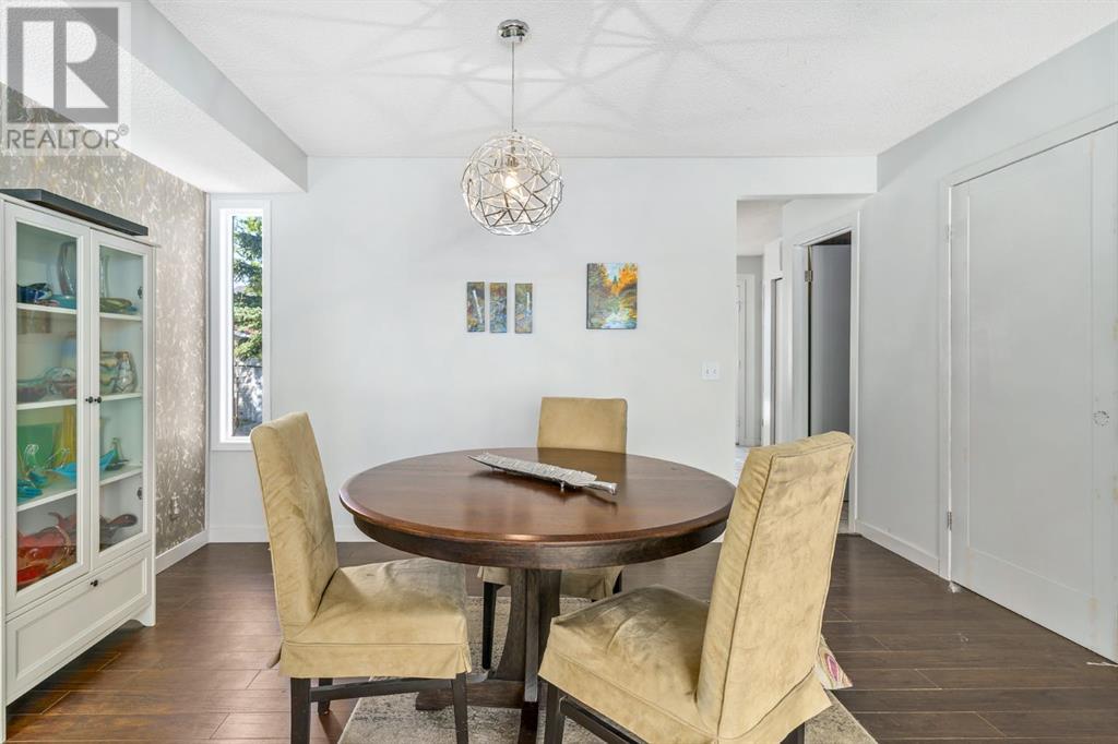 Single Family House for Sale in  Sierra Morena Road Signal Hill Calgary 