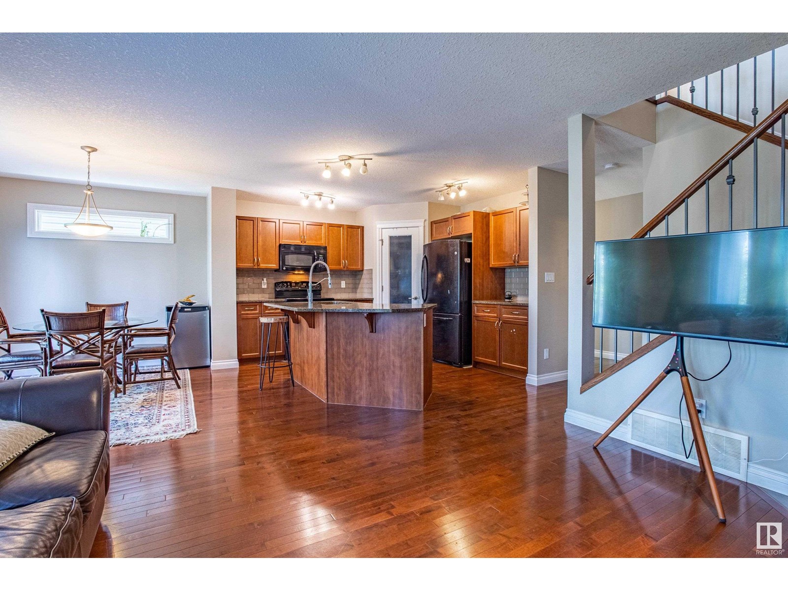 Photo 19 of 17620 10 Av Sw, Edmonton AB