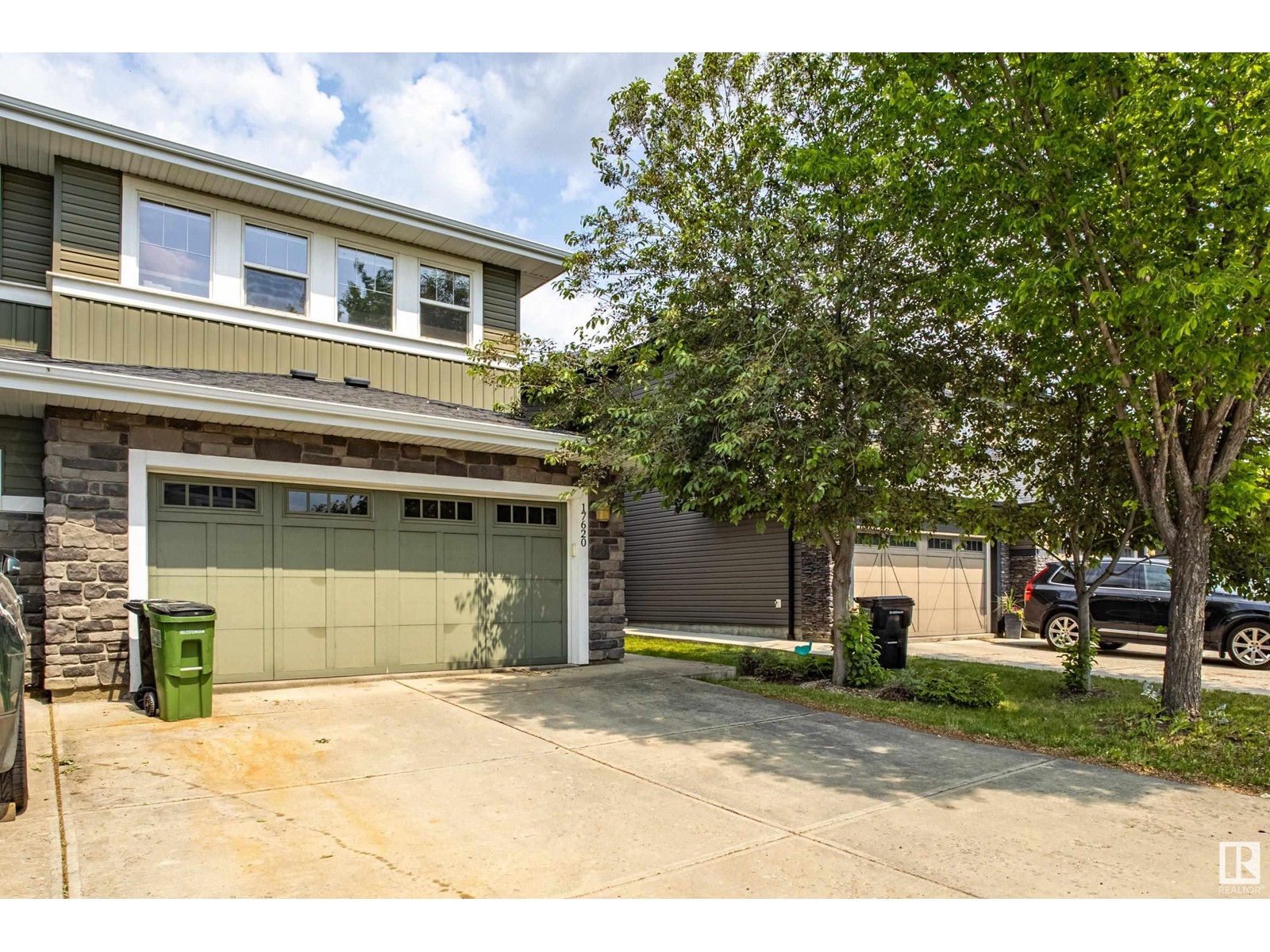 Photo 2 of 17620 10 Av Sw, Edmonton AB