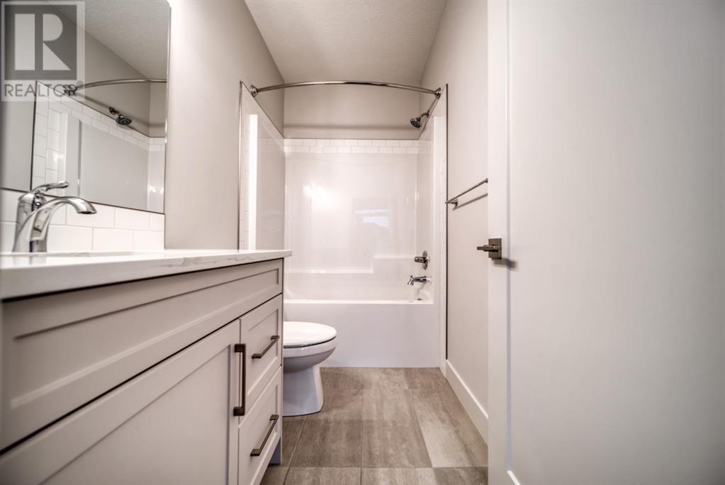 Single Family House for Sale in  Royal Elm Green NW Royal Oak Calgary 