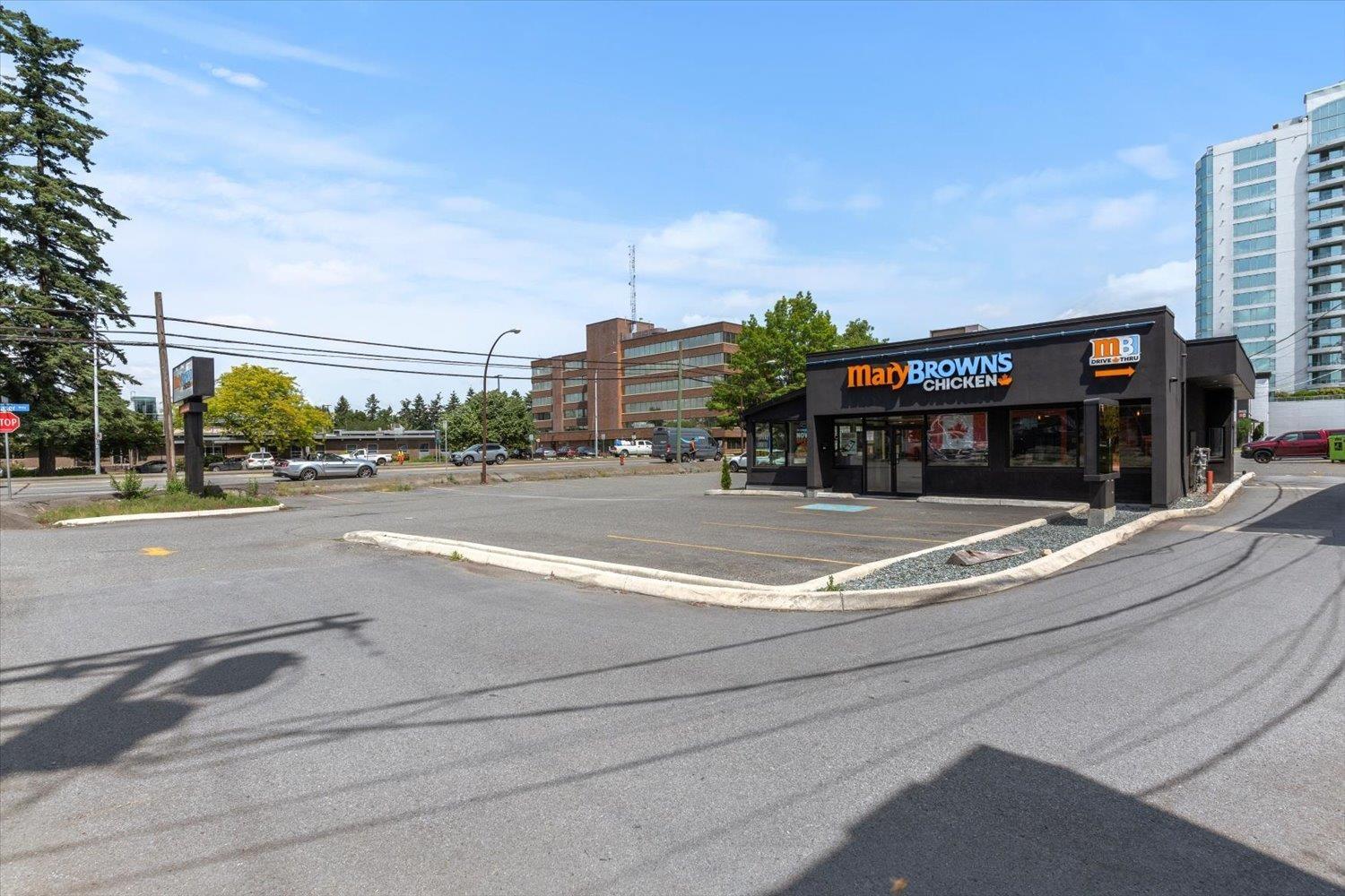 Photo 3 of 32260 South Fraser Way, Abbotsford BC