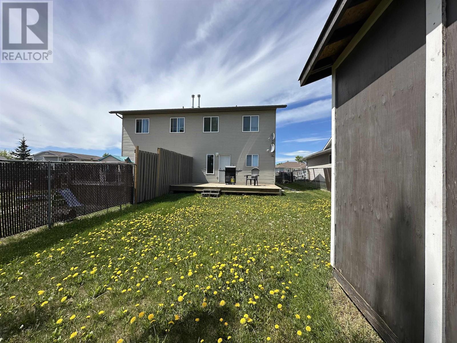Photo 4 of 8903 8905 83 A Street, Fort St John BC