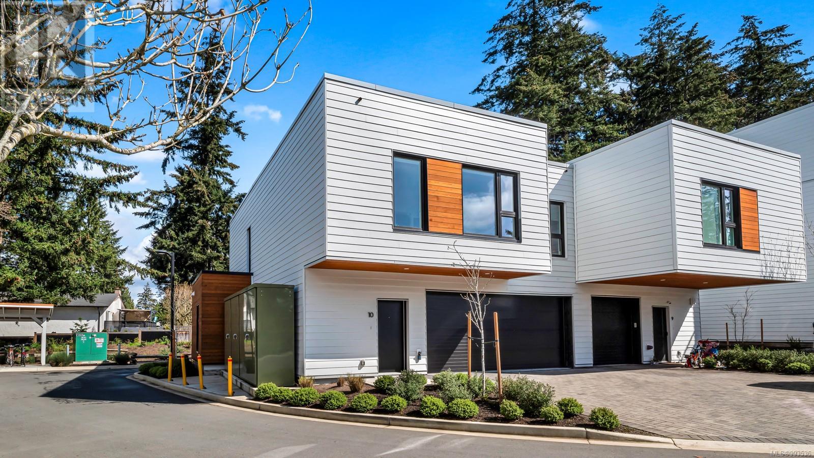 10 2330 Sooke Road, Colwood