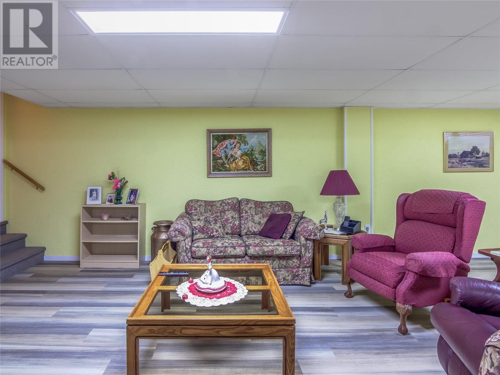111 2445 South Main Street, Penticton
