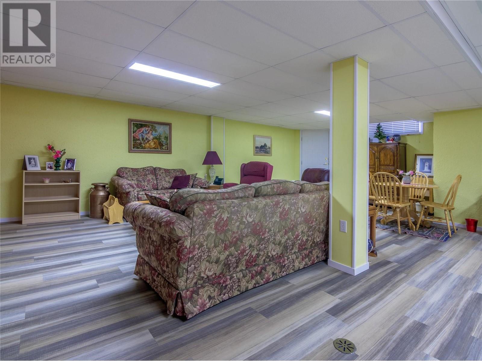 111 2445 South Main Street, Penticton