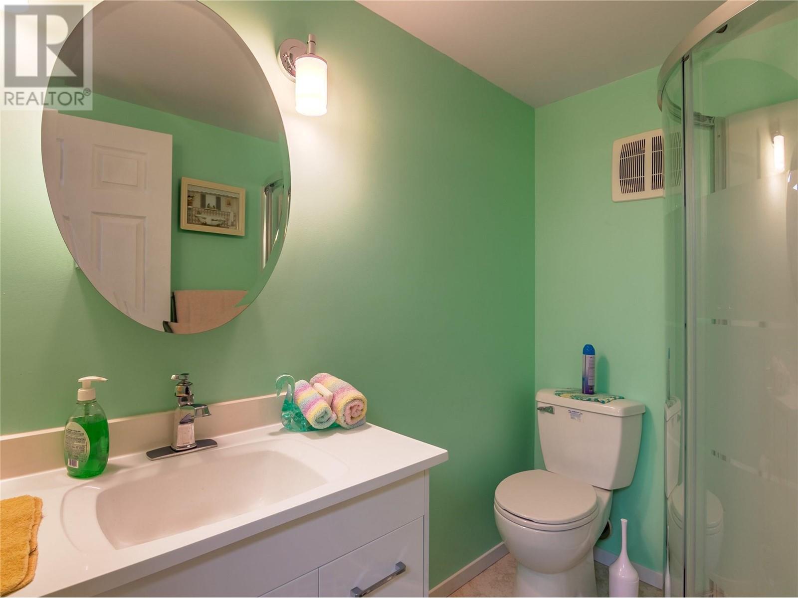 111 2445 South Main Street, Penticton