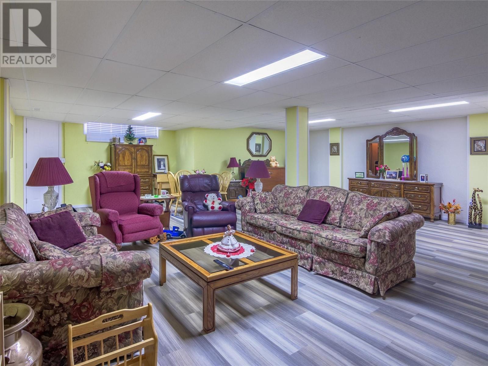 111 2445 South Main Street, Penticton
