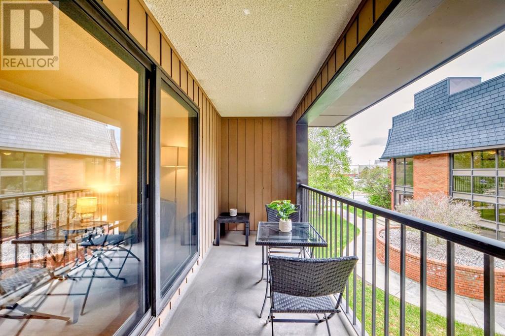 Single Family House for Sale in  B  Street NW Varsity Calgary 