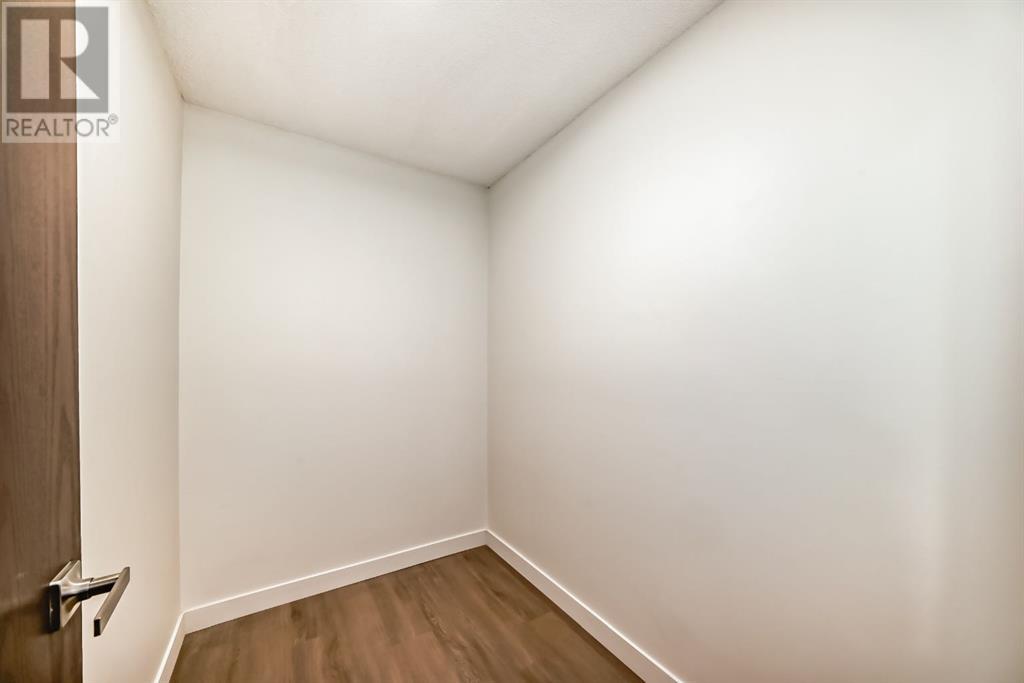 Single Family House for Sale in  B  Street NW Varsity Calgary 