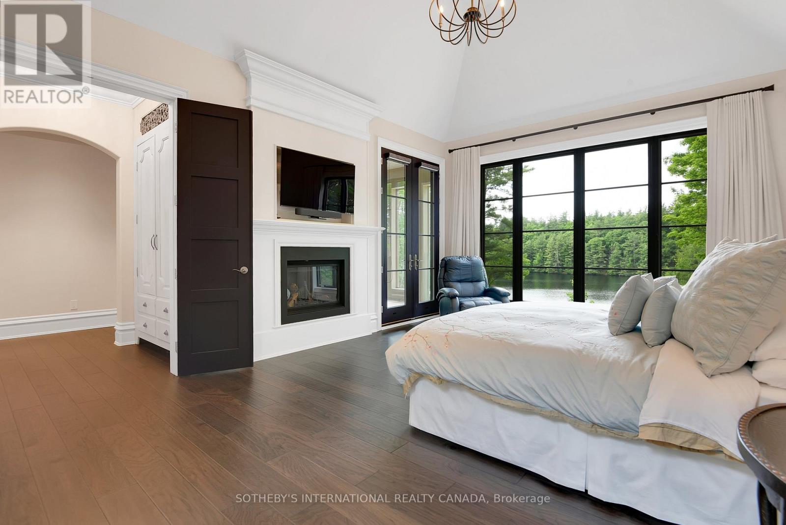 Photo 35 of 106 Lorlei Drive, Mcnab Braeside ON