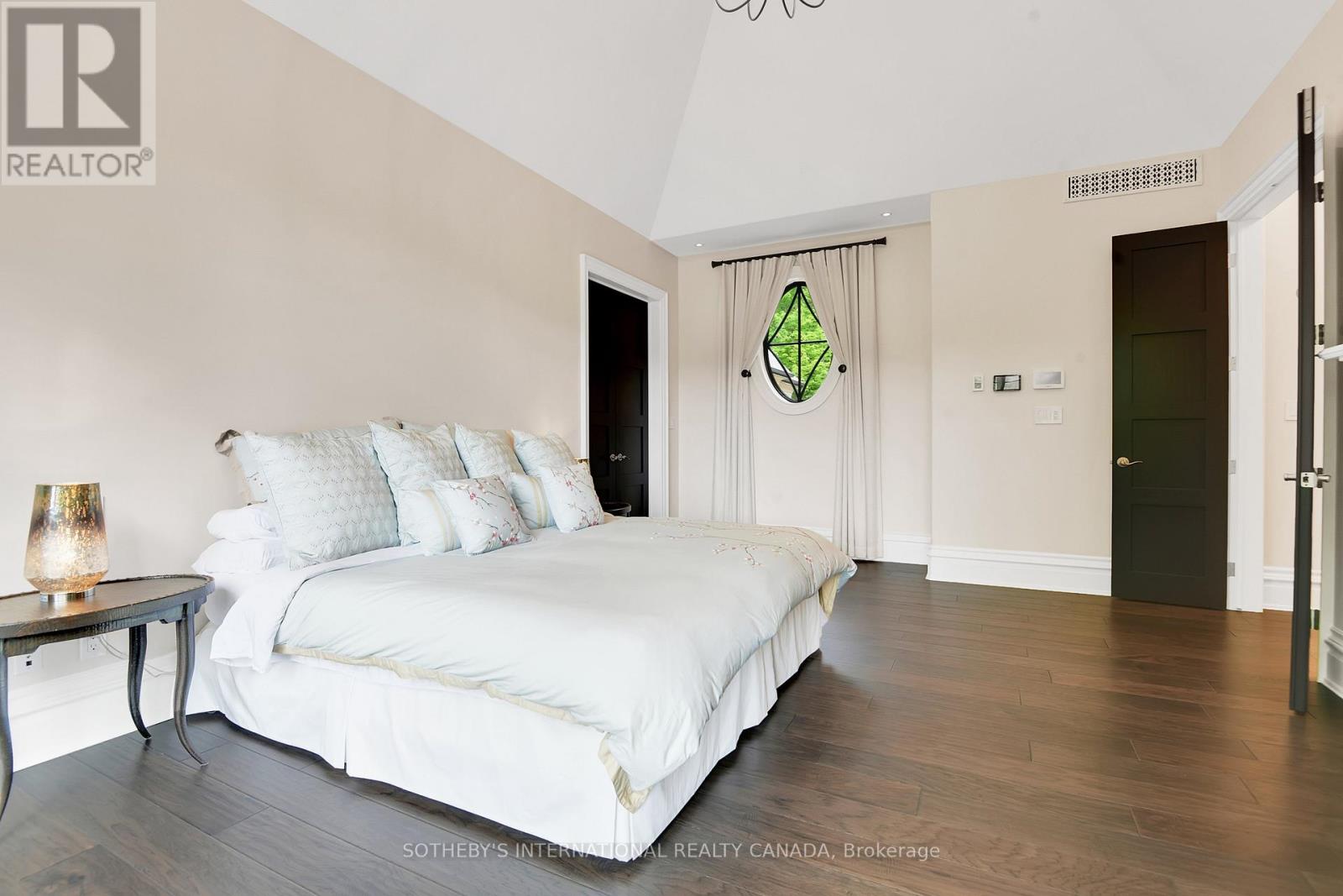 Photo 7 of 106 Lorlei Drive, Mcnab Braeside ON