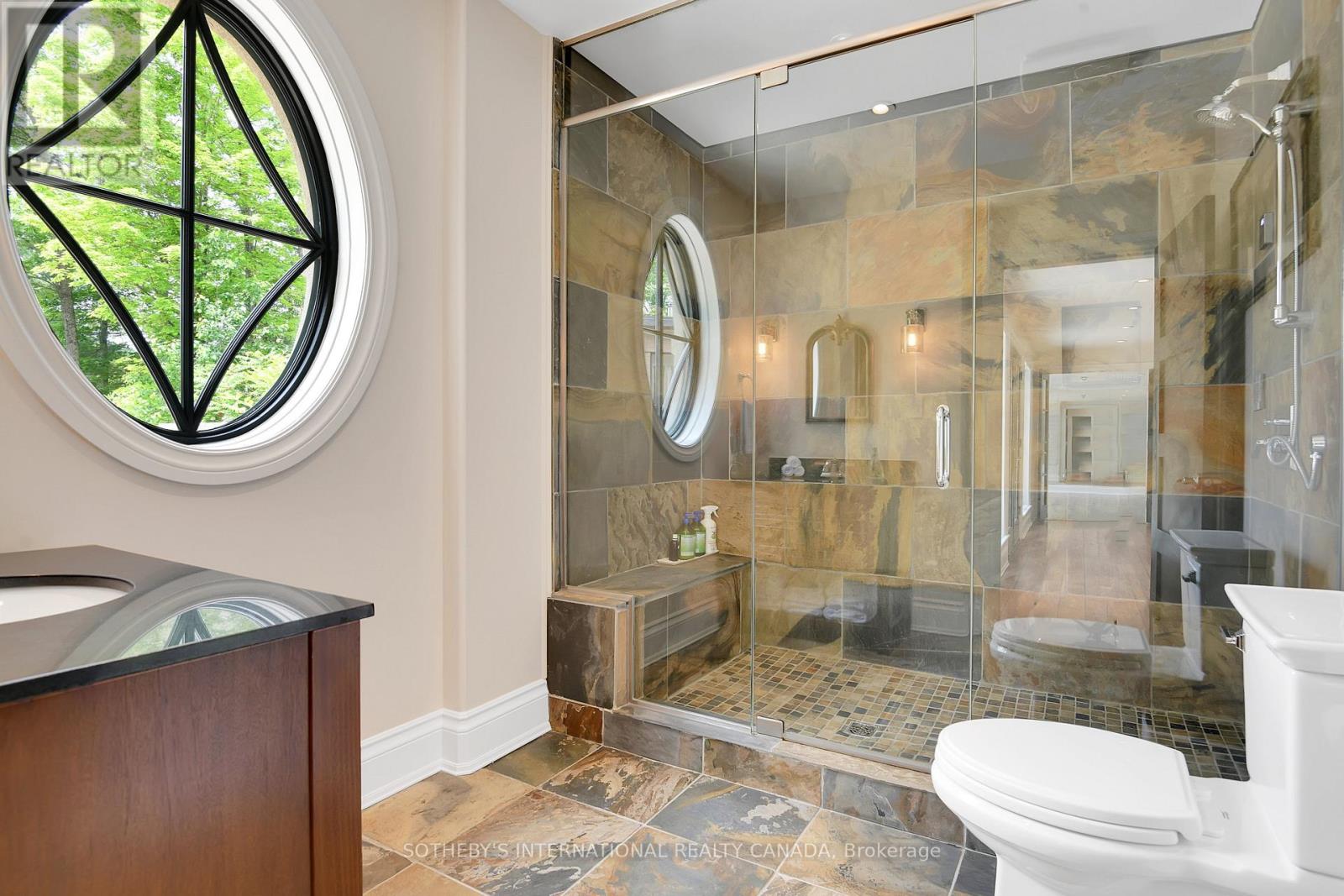 Photo 4 of 106 Lorlei Drive, Mcnab Braeside ON