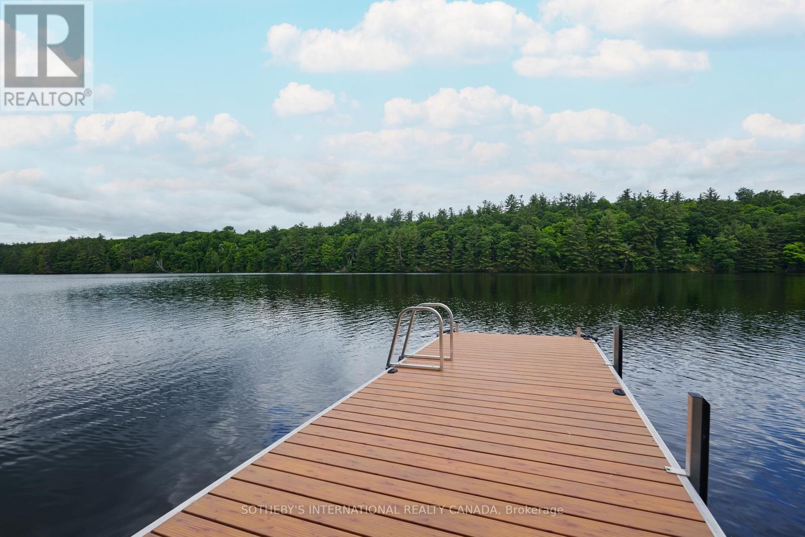 Photo 28 of 106 Lorlei Drive, Mcnab Braeside ON