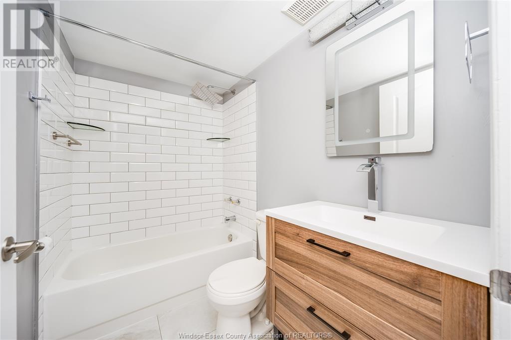 Photo 18 of 1219 Monmouth, Windsor ON