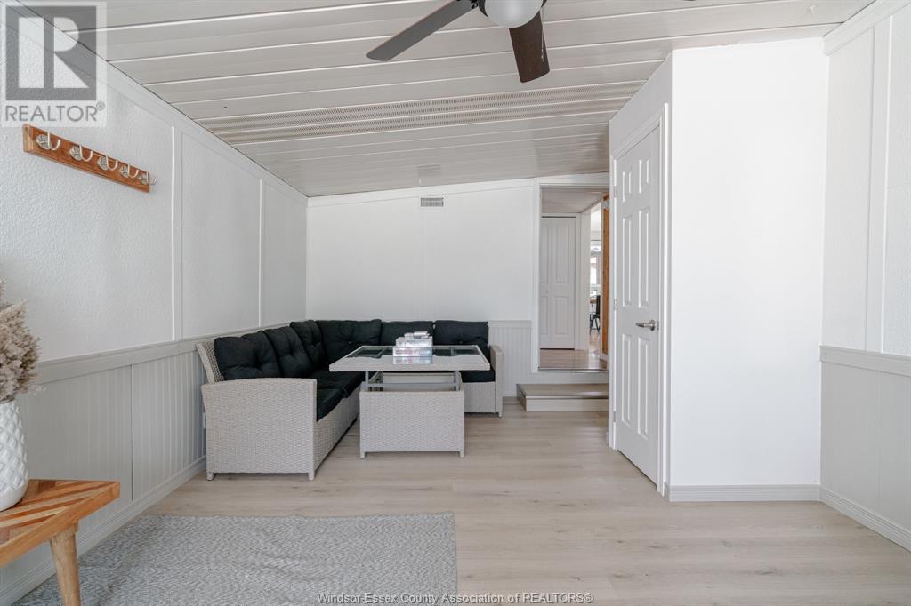 Photo 4 of 166 Stirling Street, Lakeshore ON