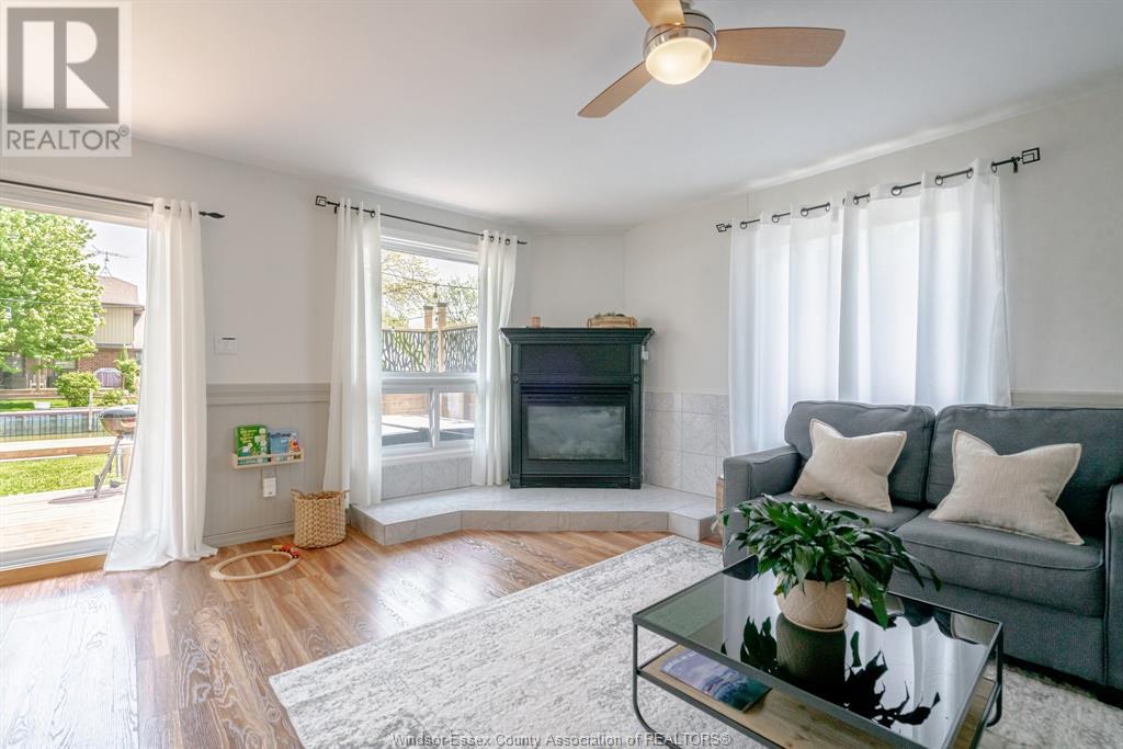 Photo 14 of 166 Stirling Street, Lakeshore ON