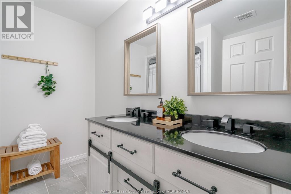 Photo 19 of 166 Stirling Street, Lakeshore ON