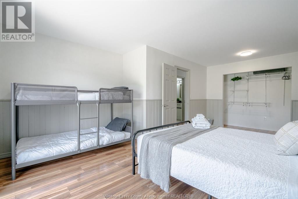 Photo 17 of 166 Stirling Street, Lakeshore ON