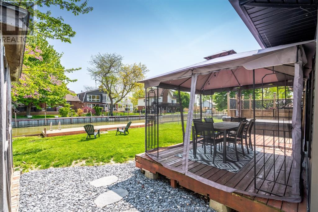 Photo 35 of 166 Stirling Street, Lakeshore ON
