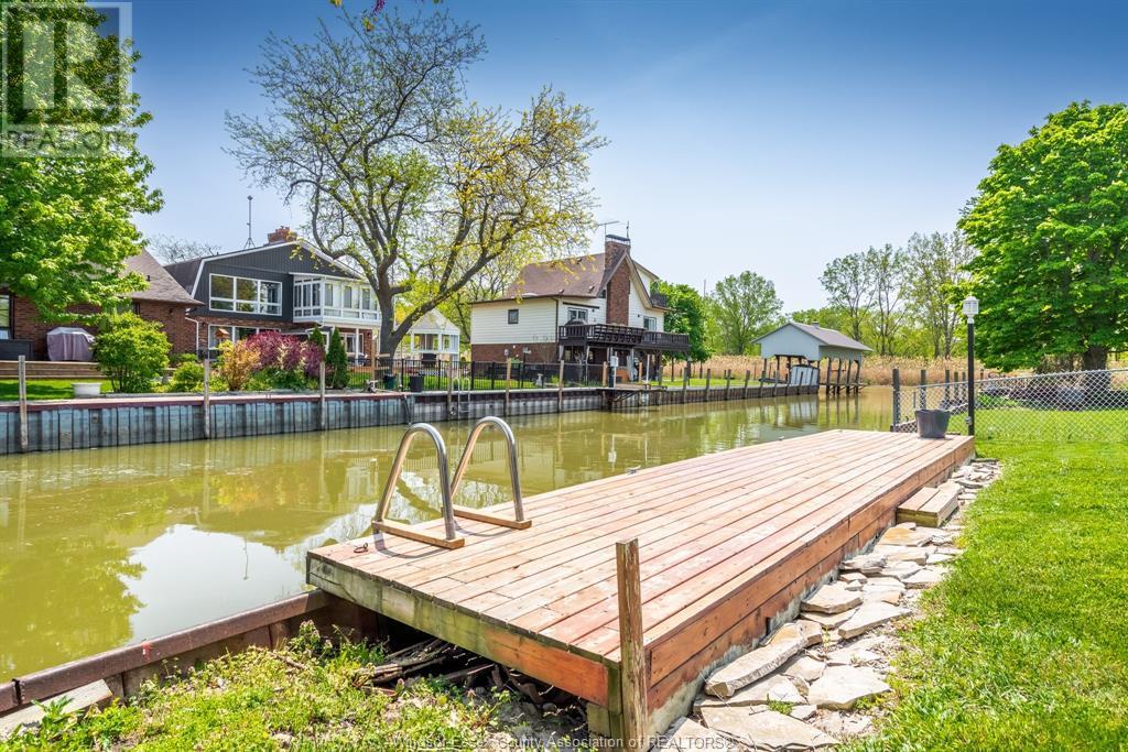 Photo 26 of 166 Stirling Street, Lakeshore ON