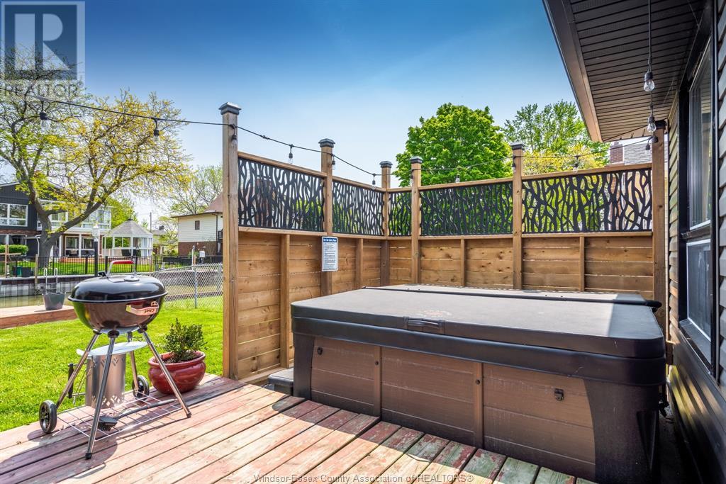 Photo 32 of 166 Stirling Street, Lakeshore ON