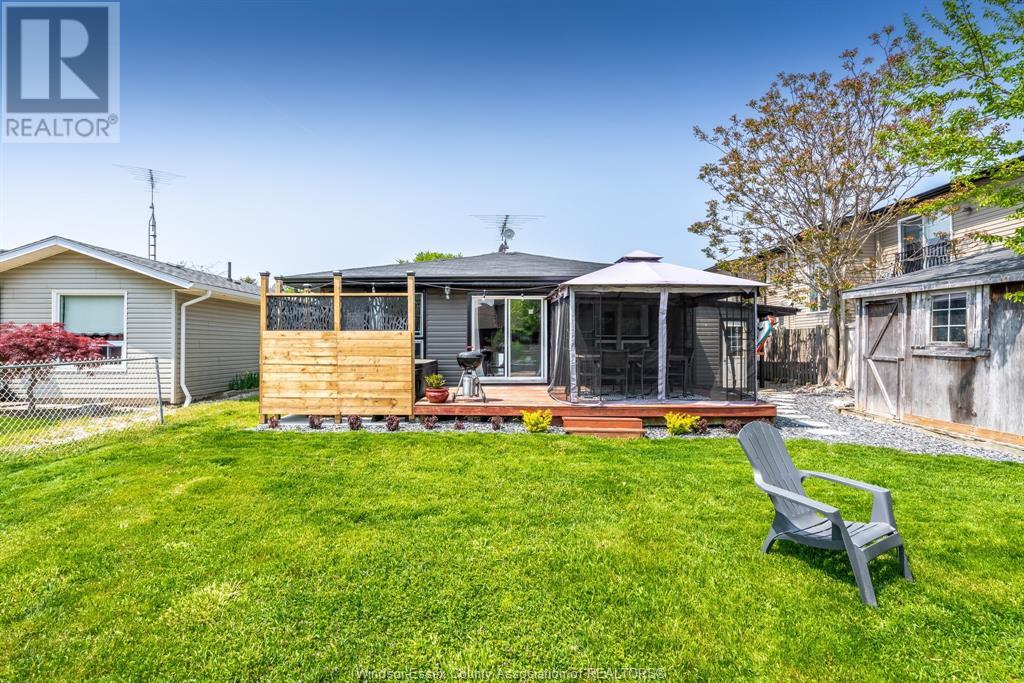 Photo 30 of 166 Stirling Street, Lakeshore ON