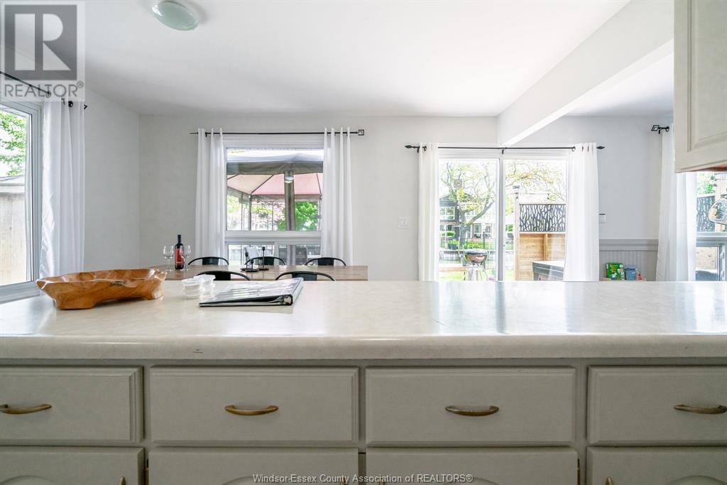 Photo 7 of 166 Stirling Street, Lakeshore ON