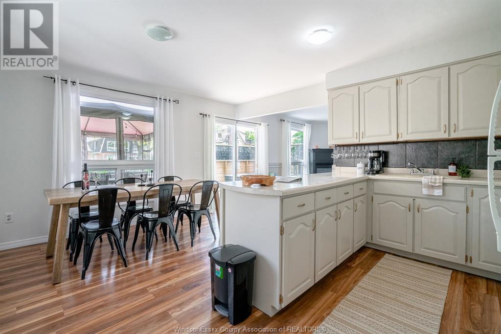 Photo 6 of 166 Stirling Street, Lakeshore ON