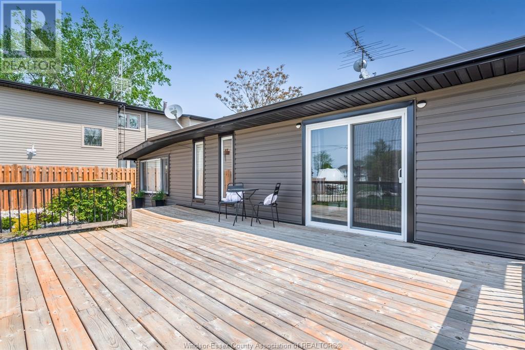 Photo 28 of 166 Stirling Street, Lakeshore ON