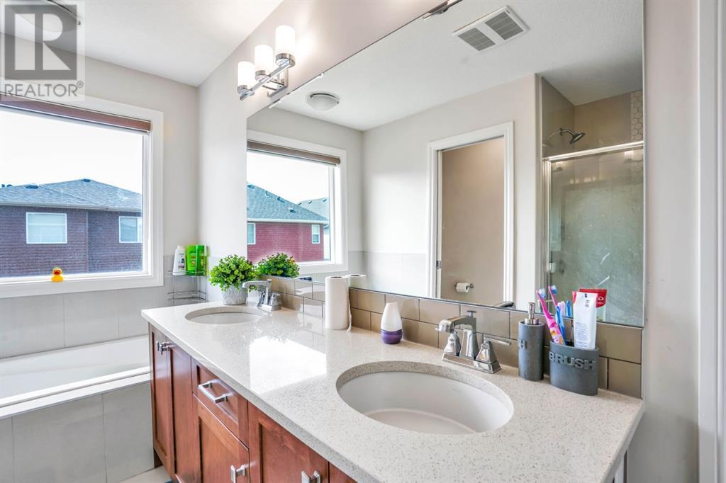 Single Family House for Sale in  Saddlestone Park NE Saddle Ridge Calgary 