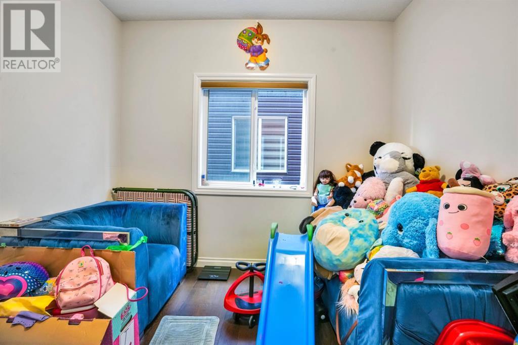 Single Family House for Sale in  Saddlestone Park NE Saddle Ridge Calgary 