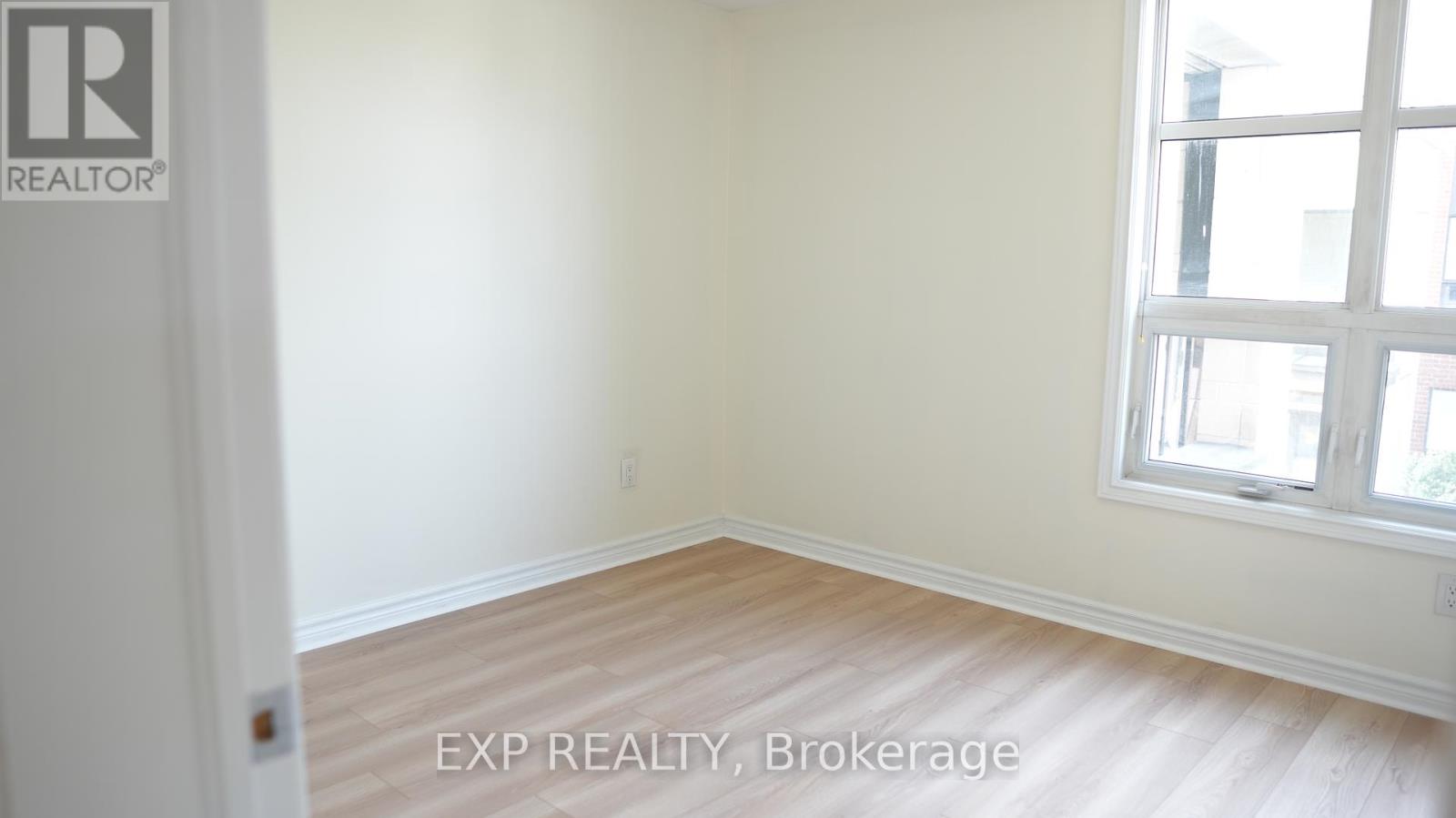 https://ddfcdn.realtor.ca/listing/TS638847272794400000/reb76/highres/2/x12199152_18.jpg