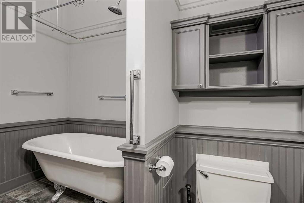 Single Family House Loft for Sale in    Avenue SW Beltline Calgary 