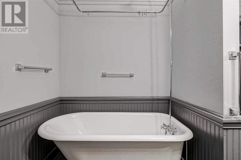 Single Family House Loft for Sale in    Avenue SW Beltline Calgary 