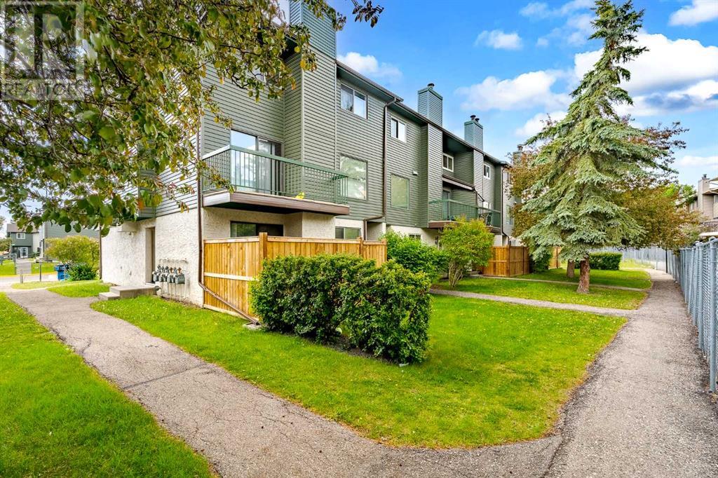 42, 2511 38 Street NE, Calgary, Alberta