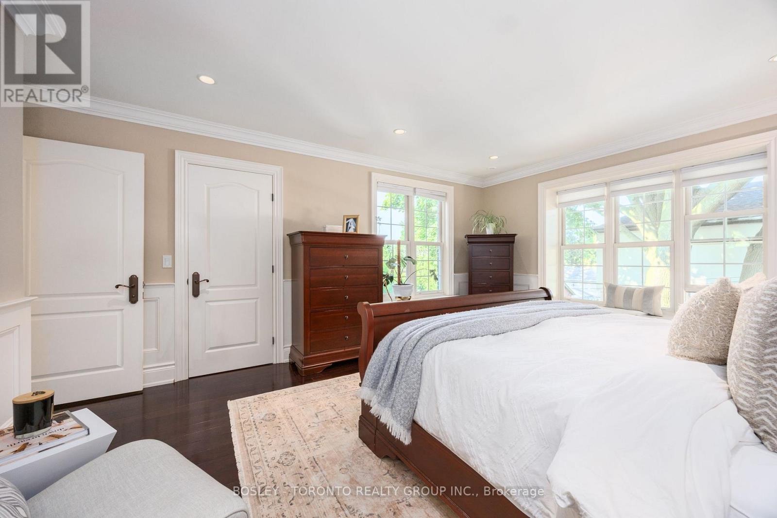 Photo 20 of 31 Red Deer Avenue, Toronto ON