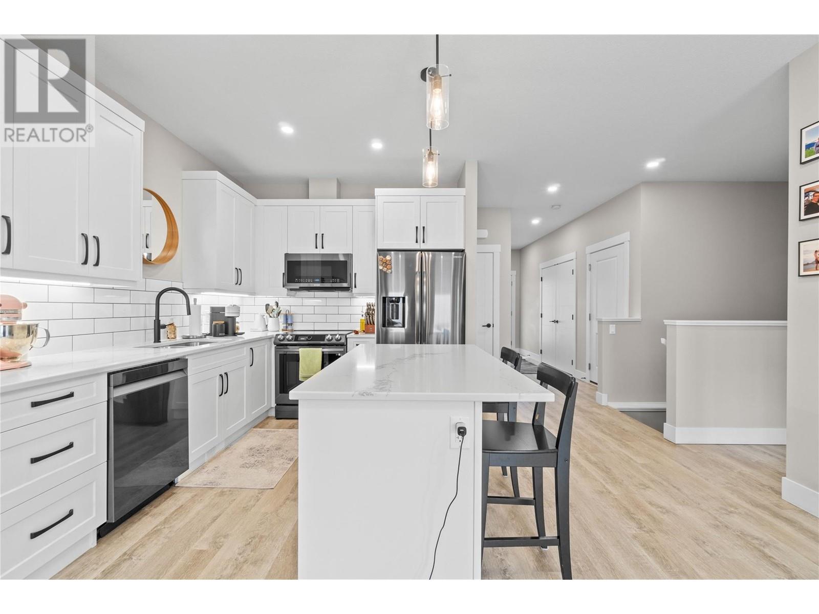 Photo 4 of 2810 15 Avenue Ne Unit 28, Salmon Arm BC