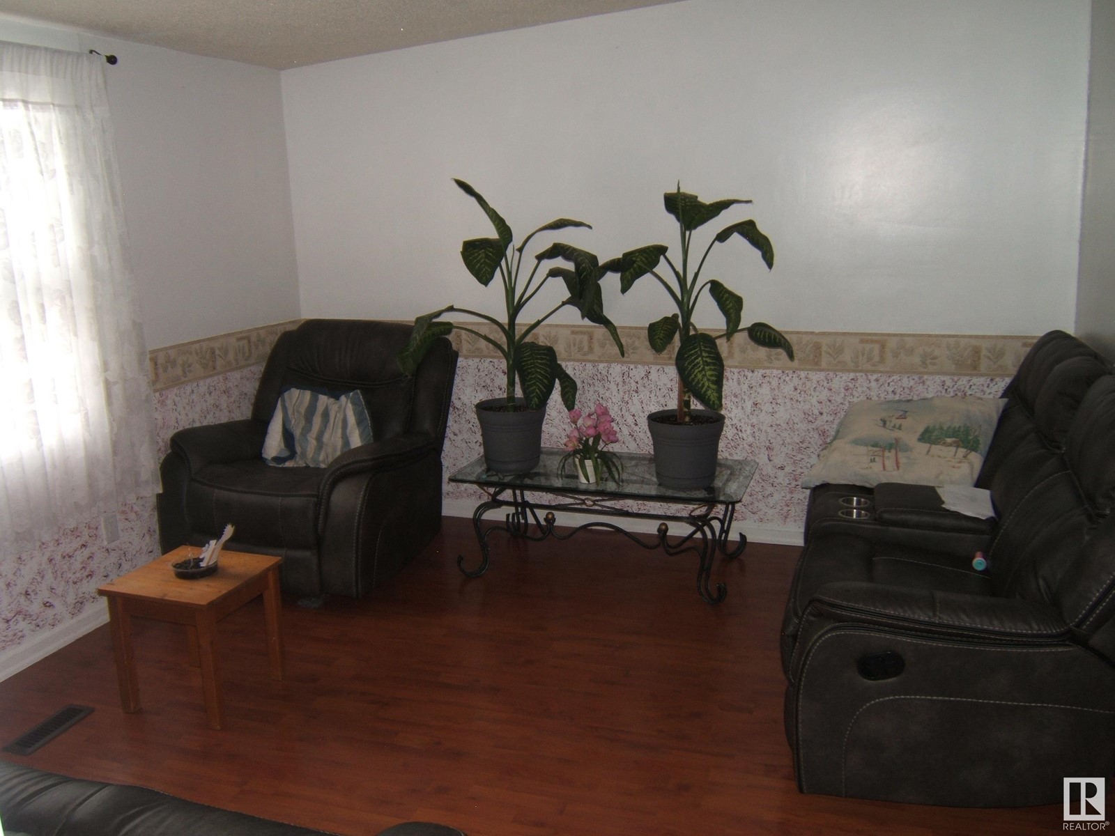 Photo 7 of 4706 50 Av, Two Hills AB