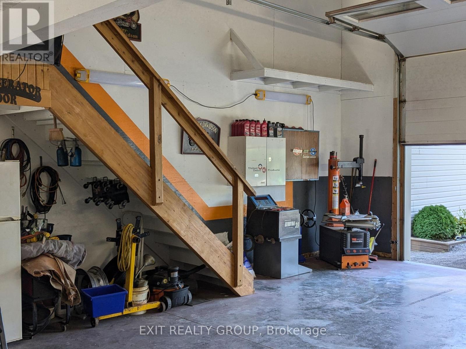 Photo 19 of 141 Stoco Road, Tweed ON
