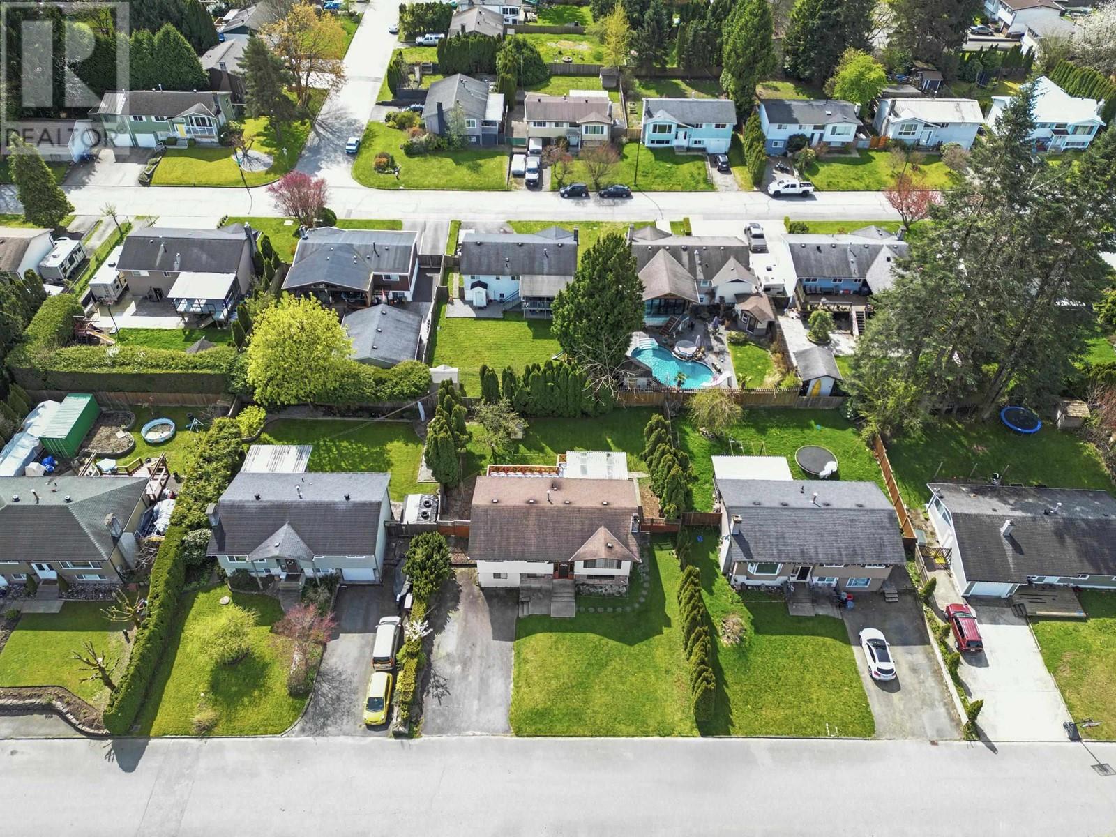 Photo 25 of 22970 Storey Avenue, Maple Ridge BC