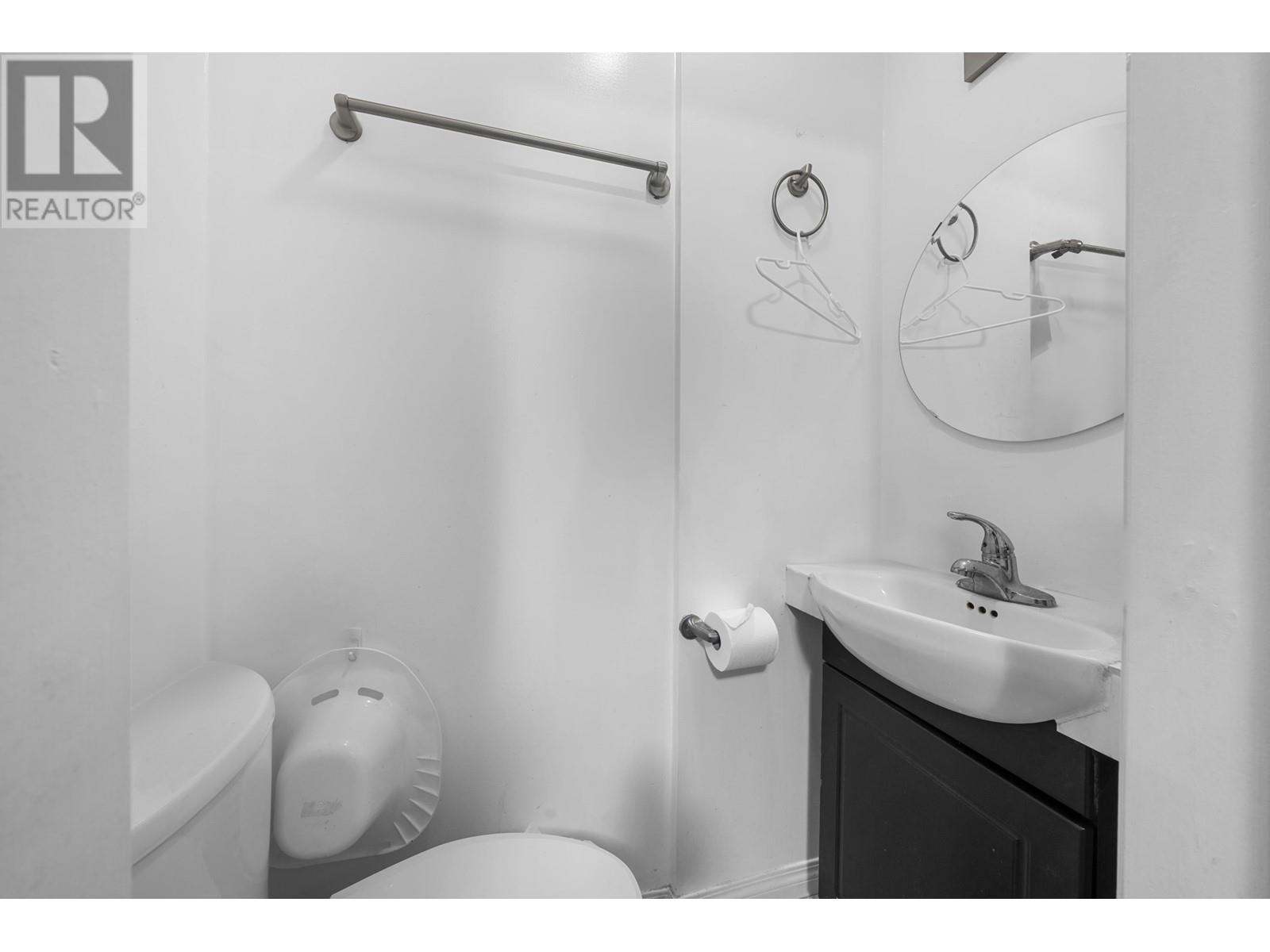Photo 14 of 22970 Storey Avenue, Maple Ridge BC